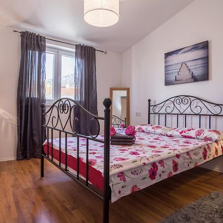 Tip Deluxe Apartman Podstrana Kültér fotó