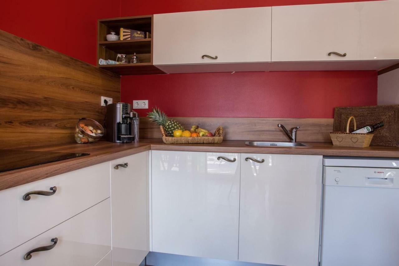 Tip Deluxe Apartman Podstrana Kültér fotó