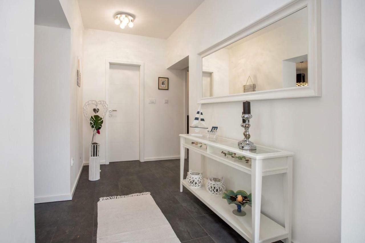 Tip Deluxe Apartman Podstrana Kültér fotó